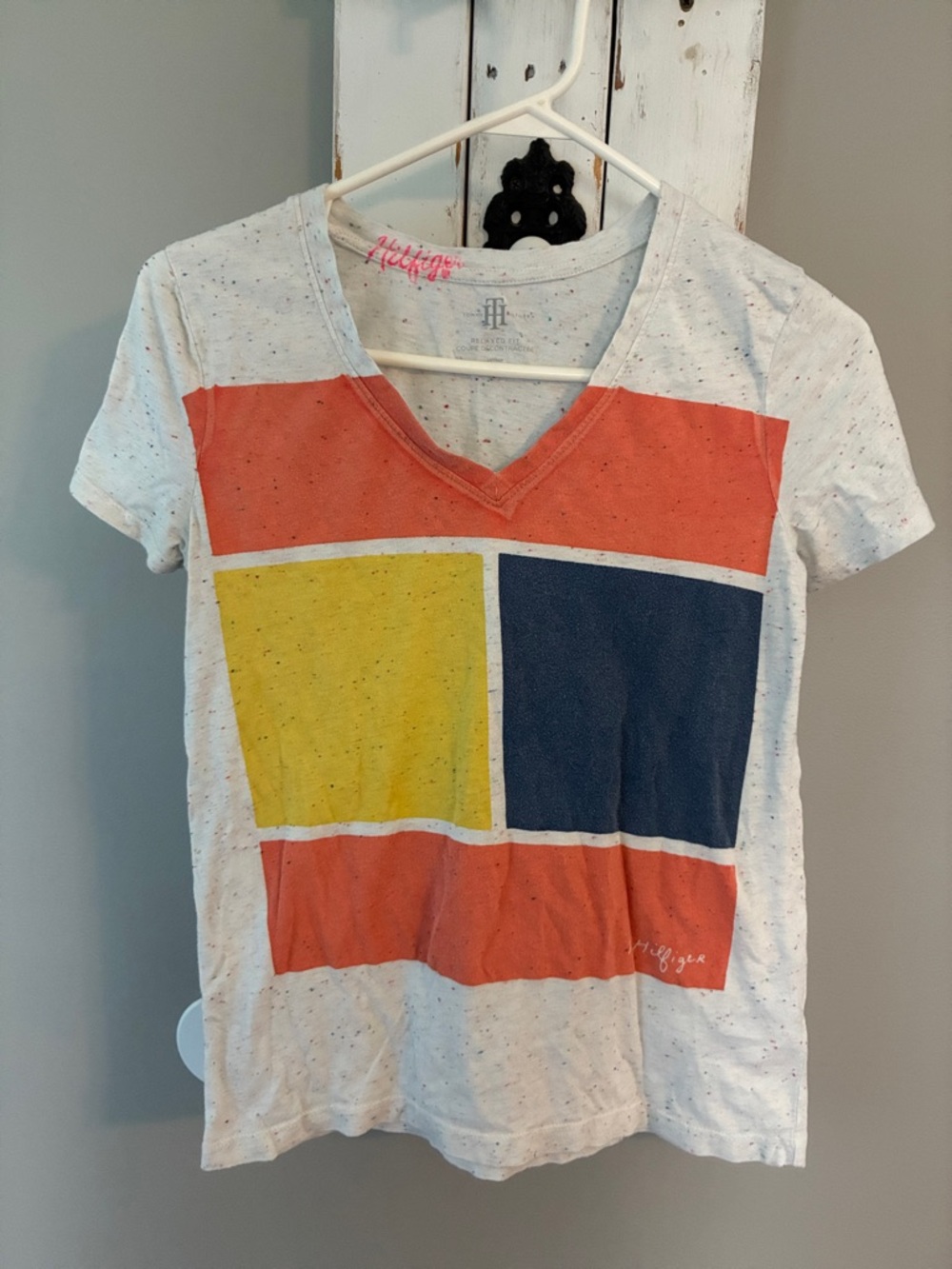 Vintage style Tommy Hilfiger v-neck color block tee shirt
